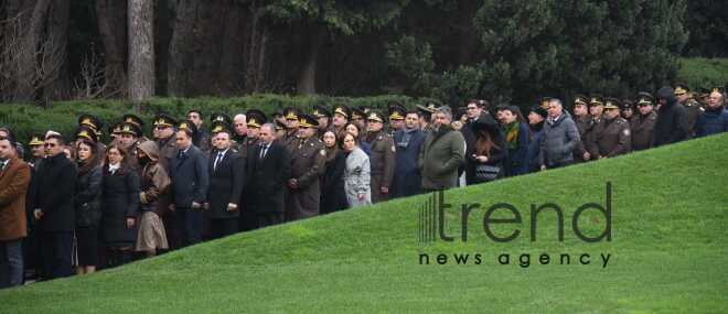 Azərbaycan ictimaiyyəti ulu öndər Heydər Əliyevin xatirəsini yad edir.Azərbaycan Bakı 12 dekabr 2024
